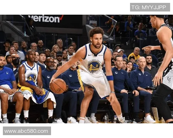 2015年2月21日勇士与马刺的激战回顾与精彩瞬间分析 2015年2月21日勇士与马刺的激战回顾与精彩瞬间分析