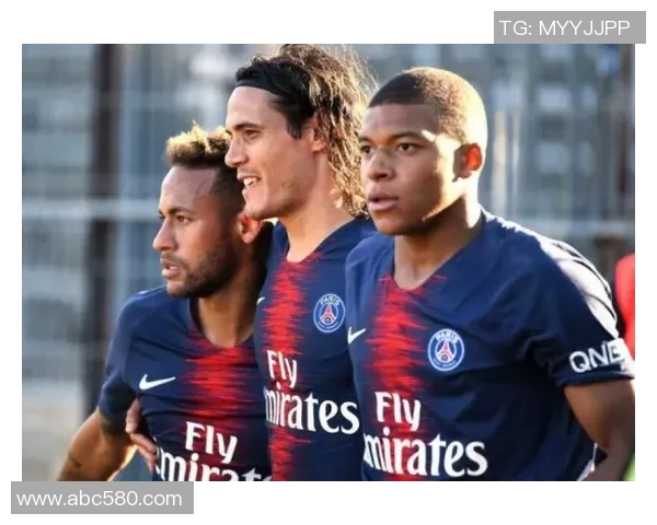 哈维阿隆索退役后选择执教皇马青年队开启新篇章 哈维阿隆索退役后选择执教皇马青年队开启新篇章