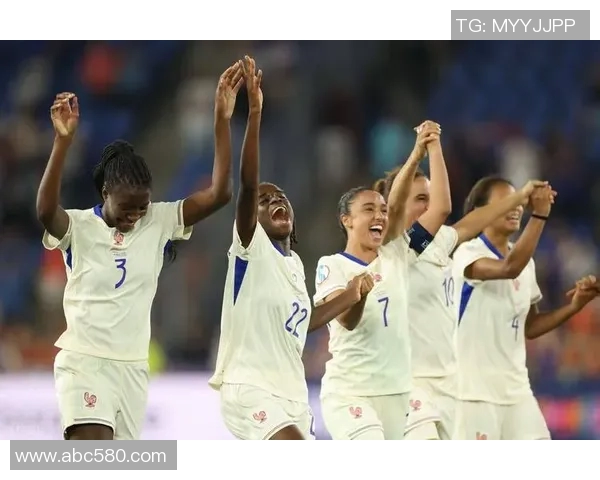 英格兰女足对阵法国女足精彩比分揭晓赛后分析与亮点回顾 英格兰女足对阵法国女足精彩比分揭晓赛后分析与亮点回顾