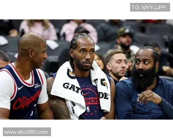 76人对快船比赛深度分析及双方近期状态对比探讨